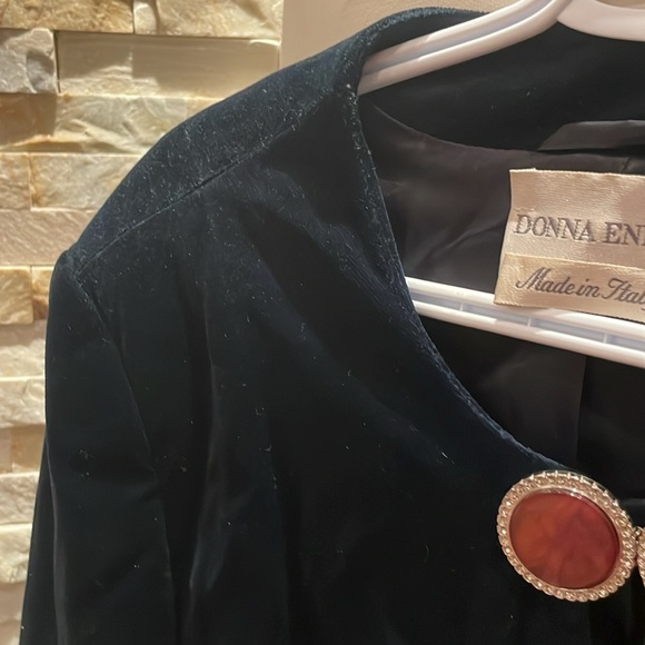 Donna Enrica Jacket with Ornate buttons - Picture 4 of 10